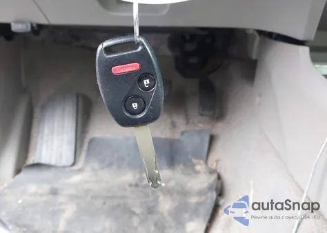 2014 Honda Insight z USA, uszkodzony, nr VIN JHMZE2H32ES002538